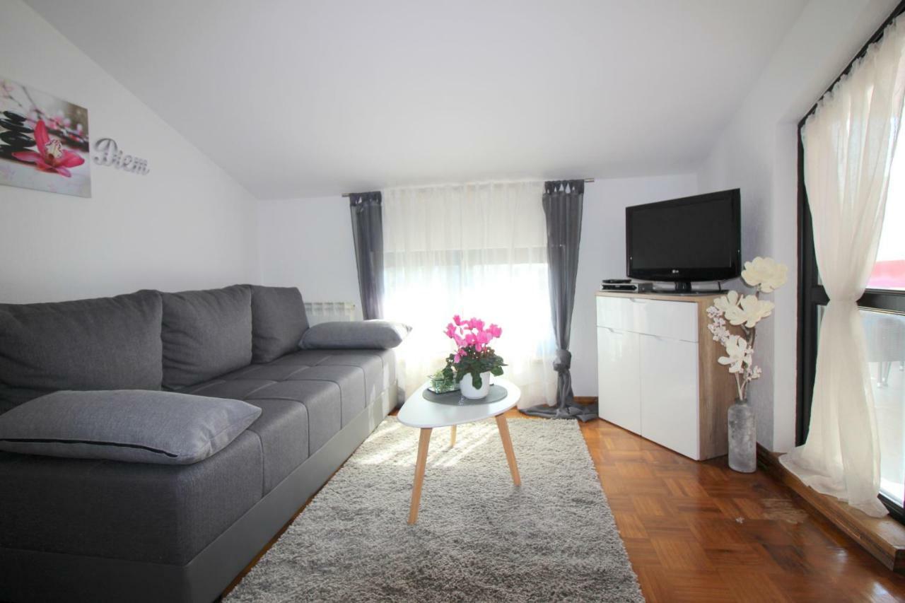 Apartments Vista ポレッチ エクステリア 写真